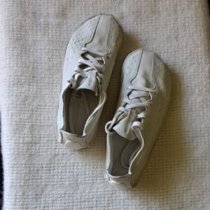 Vivo Barefoot Women's White Flats